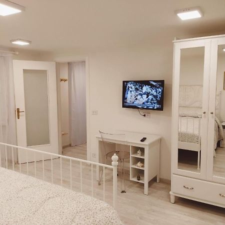 Interno25 Apartment Taranto Bagian luar foto