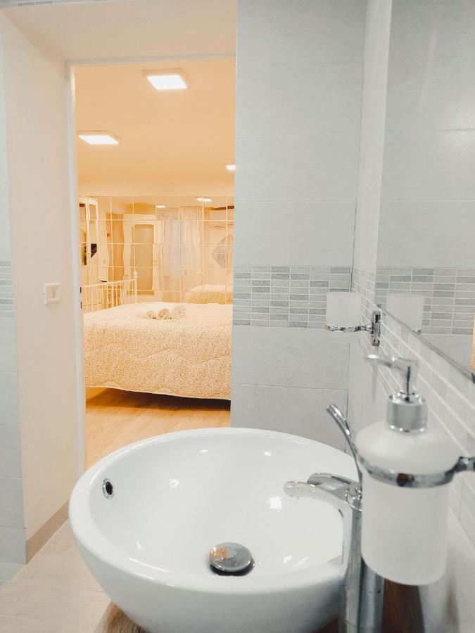 Interno25 Apartment Taranto Bagian luar foto